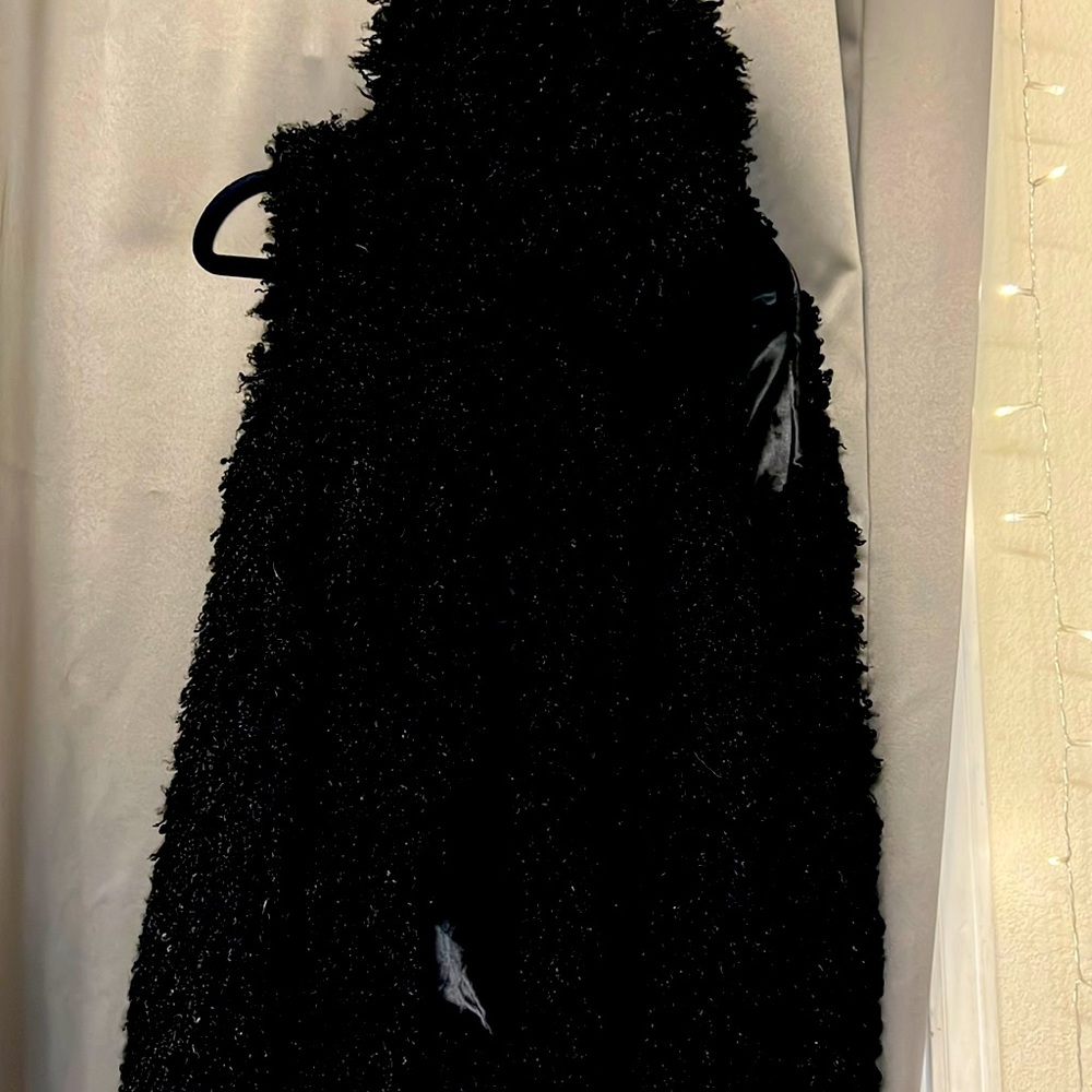 Amazingly soft black vest.